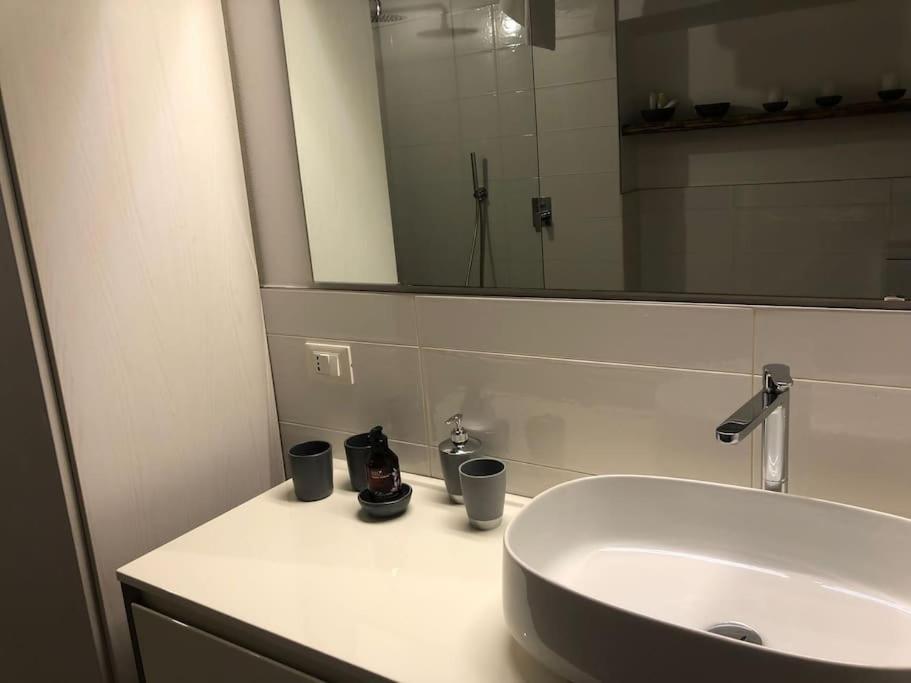 La Petite Maison - Two-Room Apartment بيرغامو المظهر الخارجي الصورة
