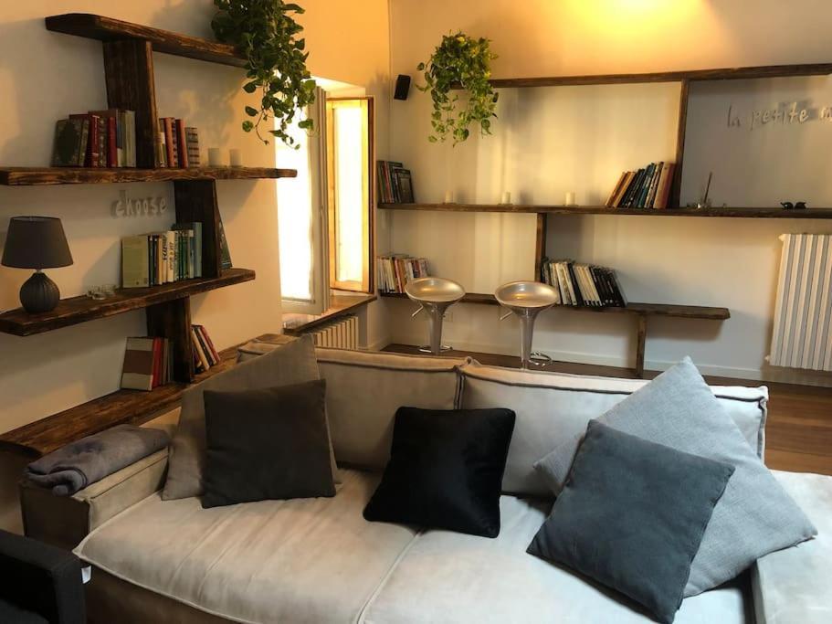 La Petite Maison - Two-Room Apartment بيرغامو المظهر الخارجي الصورة